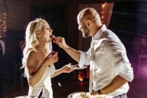 How much does a wedding cost in Australia? Which food service is best for a wedding ceremony? How to choose the best catering service in Australia?